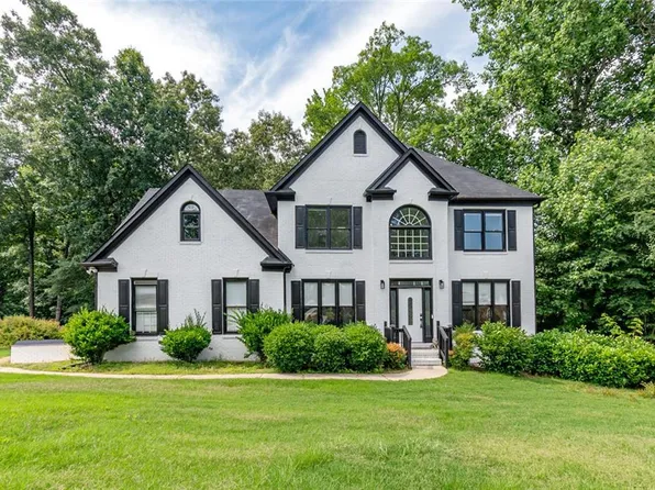 227 Scenic View Ln, Stone Mountain, GA 30087