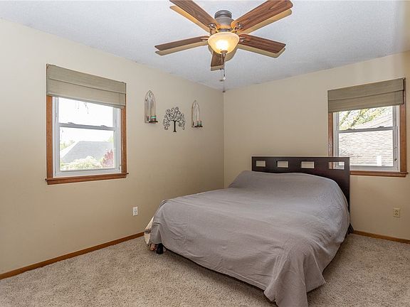 4th image of 908 Ashwood Ave