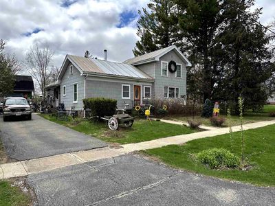 524 E Larrabee St, Omro, WI, 54963