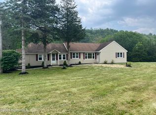 586 Starr Rd, Ravena, NY 12143