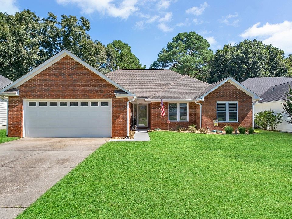 1st image of 152 Sugar Plum Dr