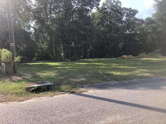 3rd image of 1028 Laddie Dr