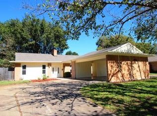 8916 Kincaid Dr, Benbrook, TX 76116