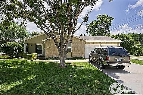 2nd image of 1424 Meadowcrest Dr