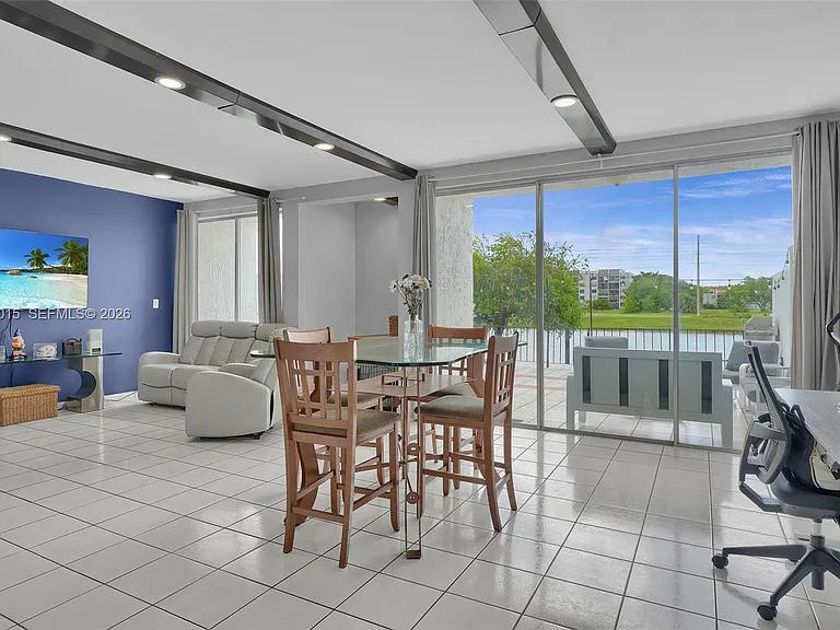 9177 Fontainebleau Blvd #3 — Photo 10