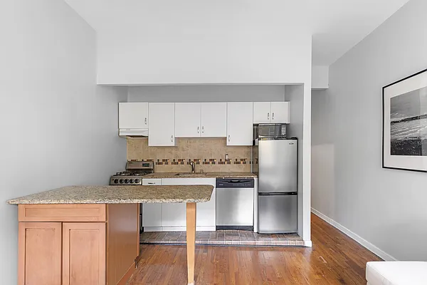 Sold by Compass | media 7