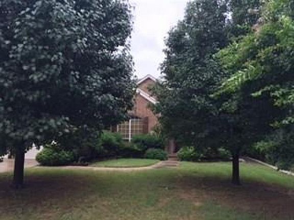 2nd image of 2600 Navasota Dr