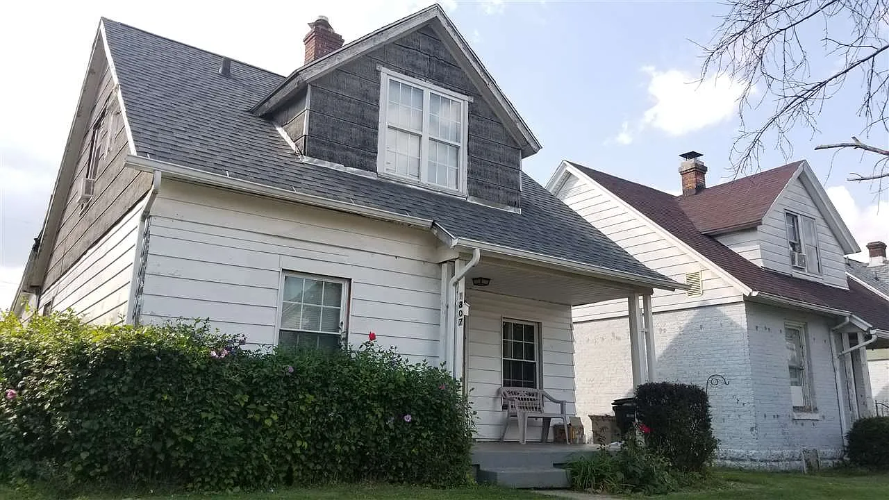 1807 S Kendall St photo 1
