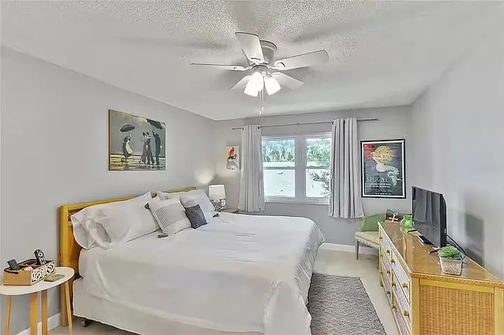 2 bed, 980 sqft, $5,500 — Photo 2
