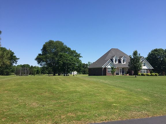 3rd image of 218 Country Ln Lot 1
