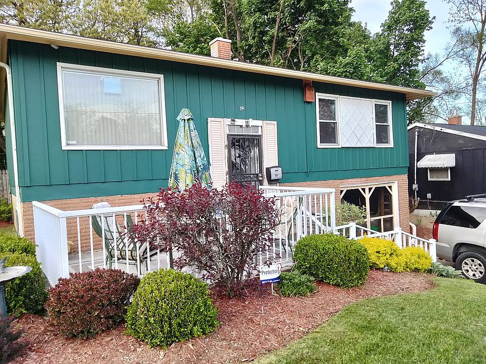 2nd image of 24 Baldwin Ave W