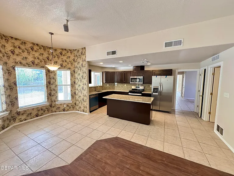 1029 Granite Trail Ct — Photo 9