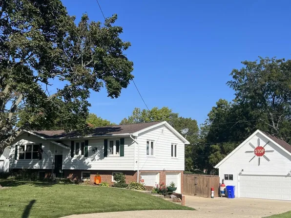 512 E Church St, Kewanee, IL 61443