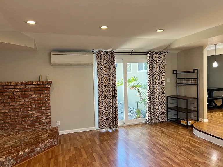 1598 Marietta Dr — Photo 10
