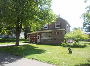 815 W Fleshiem St, Iron Mountain, MI 49801
