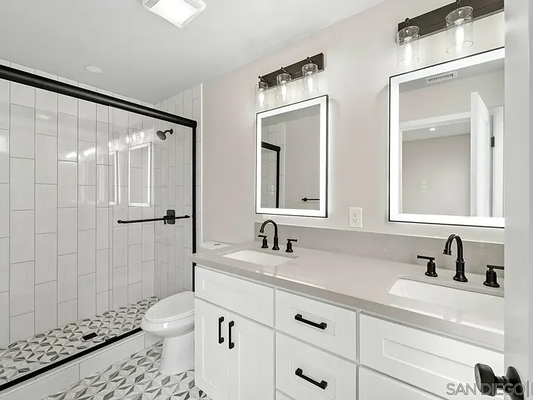 352 Imperial Beach Blvd — Photo 16
