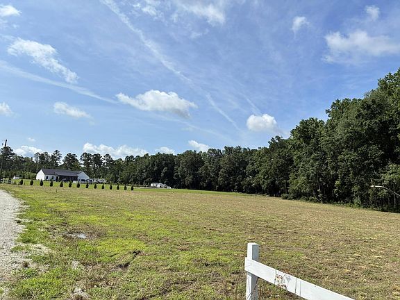 4th image of 425 Wiggins Estates Ln