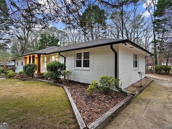 4th image of 459 Thackeray Pl SW