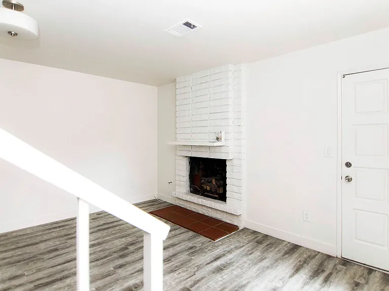 316-356 W. Meda Ave. Glendora CA. 91741 — Photo 24