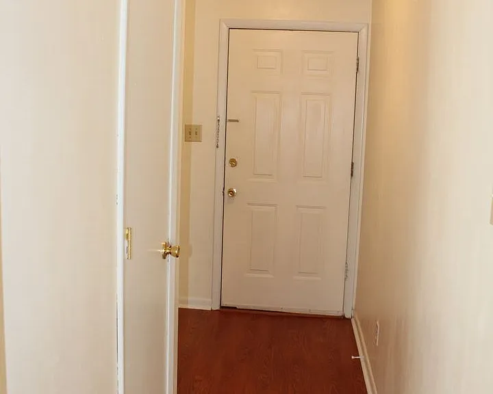 7805 Gallant Ridge Dr — Photo 5