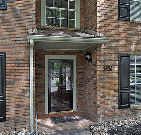 3rd image of 3118 Hickory Falls Dr