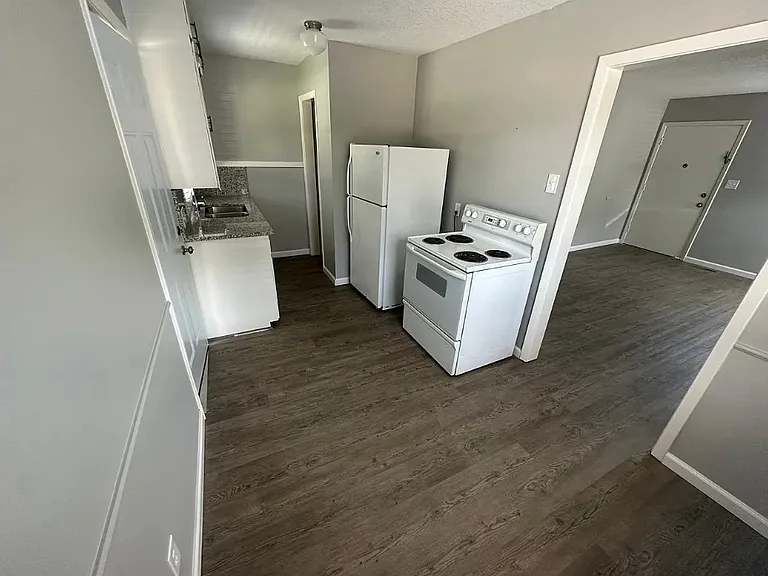 1014 N Illinois St #4 — Photo 1