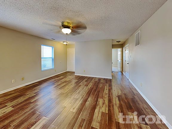 3rd image of 10800 Wymm Ln