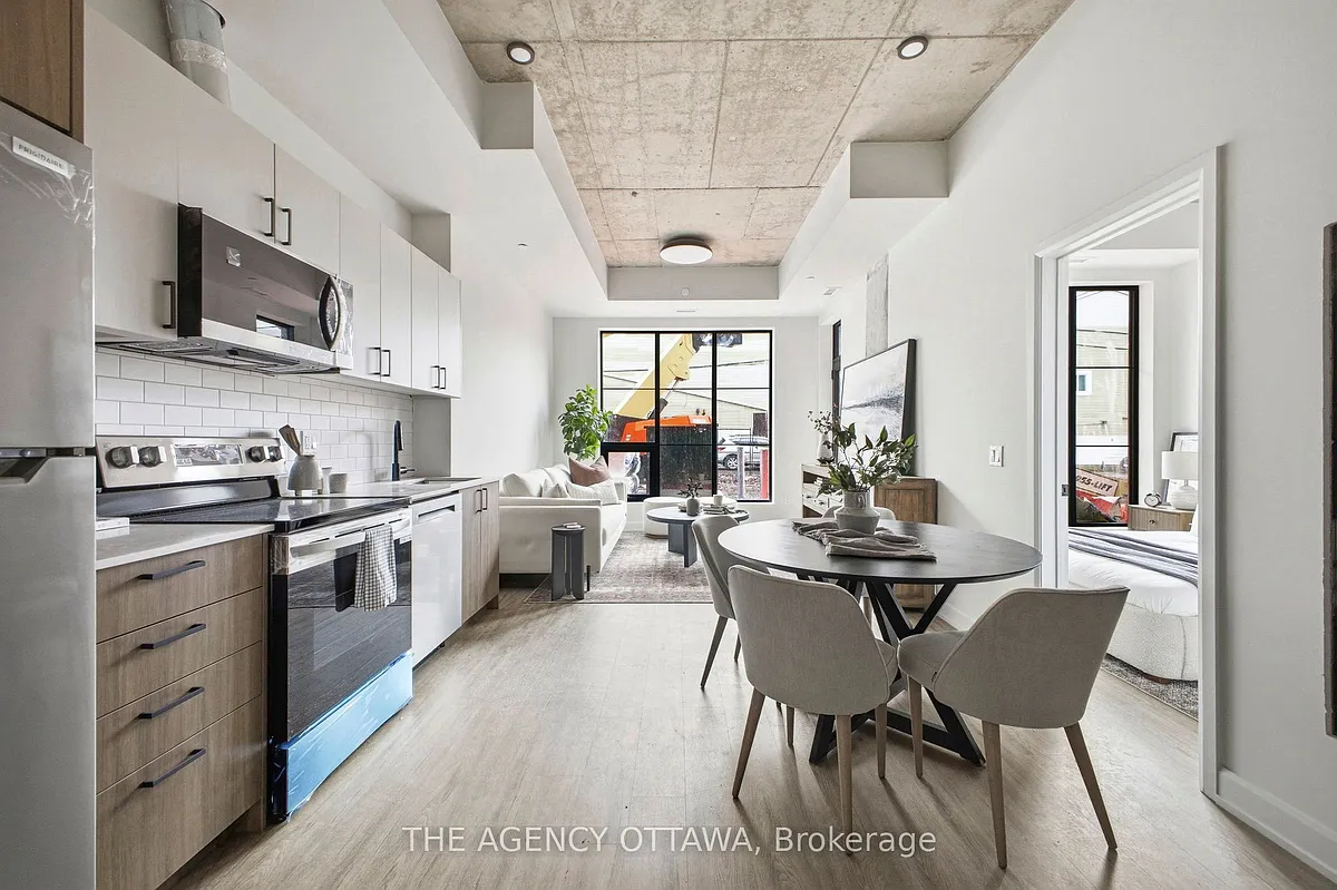 Building Photo - 56 Bayswater Ave #102