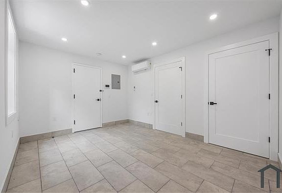 3rd image of 2740 Sexton Pl #1A