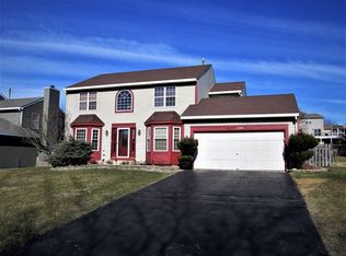 1022 Creekview Ln, Lake In The Hills, IL 60156