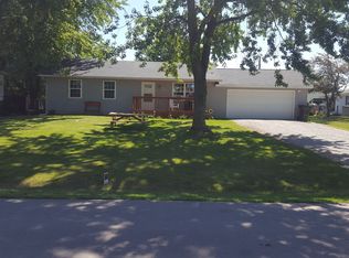 203 S Pleasant Ave, Topeka, IN 46571