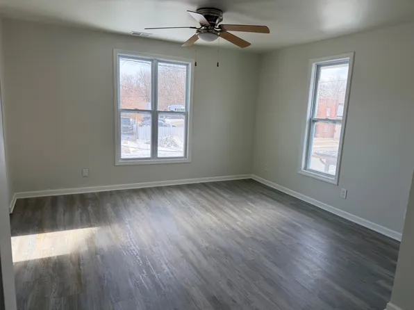 1030 Kilburn Ave, Rockford, IL