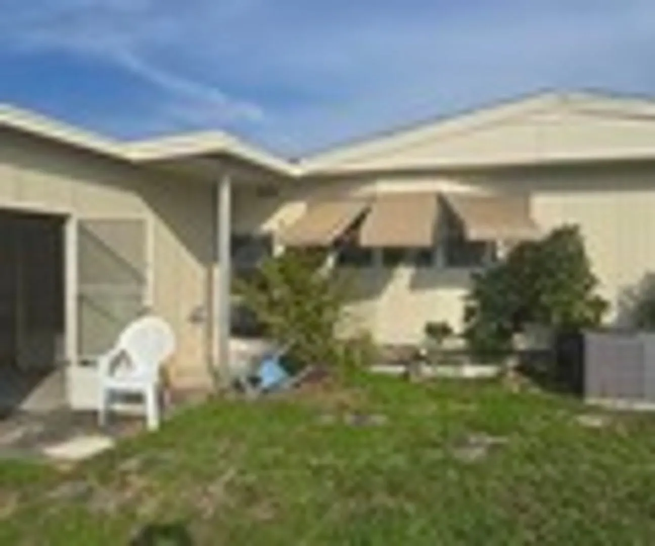 Beautiful 2 Bed / 2.5 Bath Two-Story Duplex Apartment — Photo 1