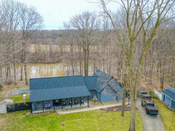 1301 Riverside Rd, Niles, MI 49120