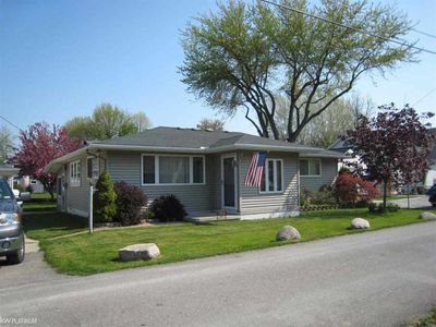 7818 Lake Dr, Algonac, MI, 48001