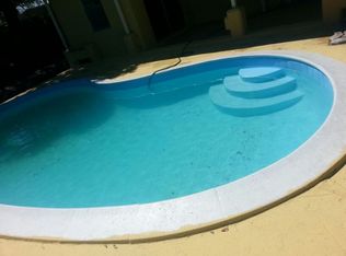 37 Miami Gardens Rd, West Park, FL 33023