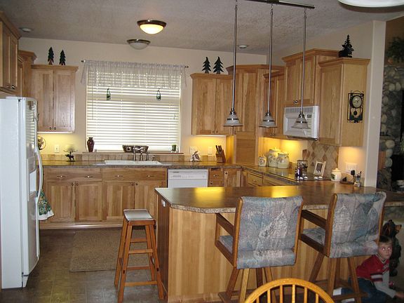 Spacious Kitchen