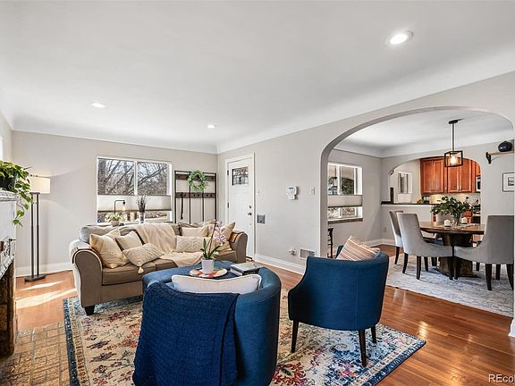 4th image of 725 Dahlia Street