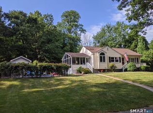 17 Gray St, Monroe, CT 06468