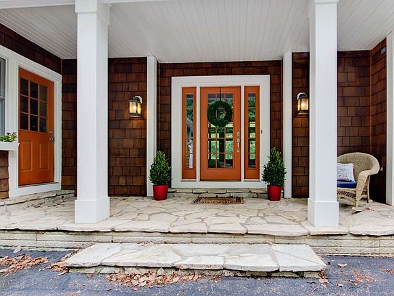 2nd image of 1020 34th Avenue Dr