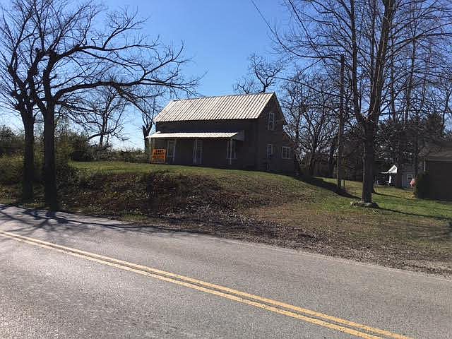 1st image of 420 E Main St