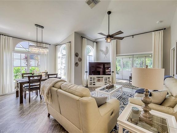 3rd image of 20835 Country Barn Dr