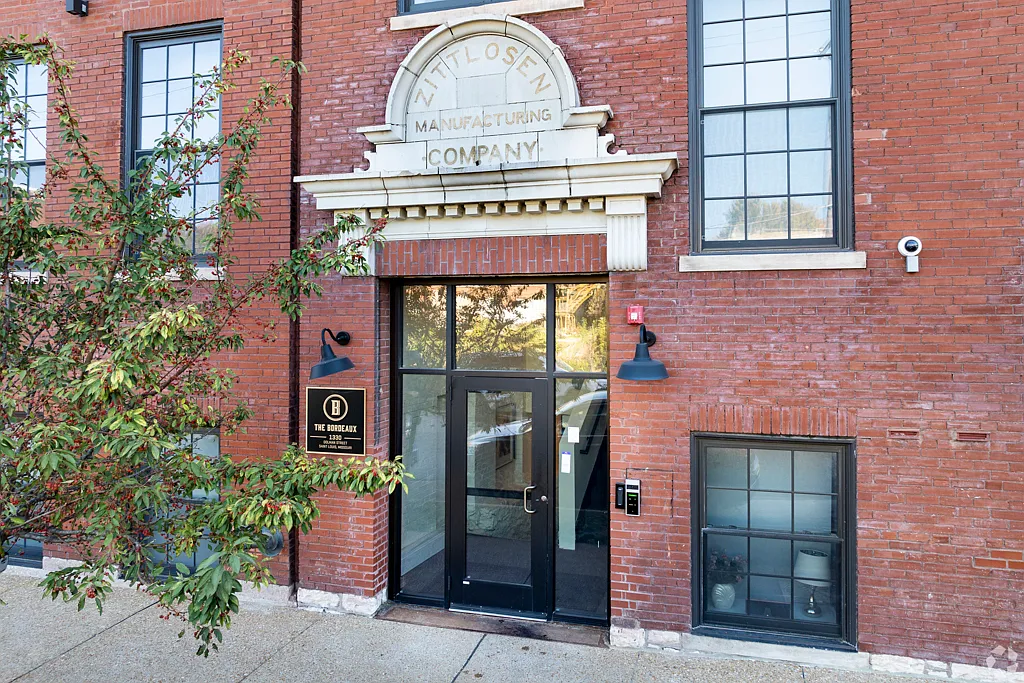1 bed, 750 sqft, $1,650 — Photo 4