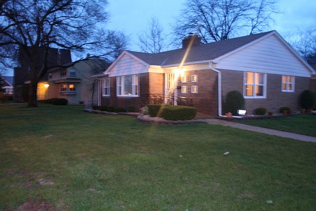 1st image of 921 Wentworth Ave