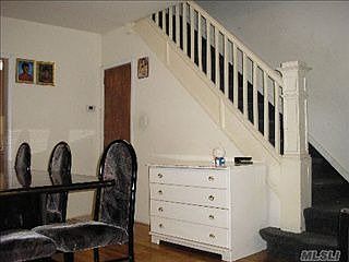 2nd image of 9026 Vanderveer St