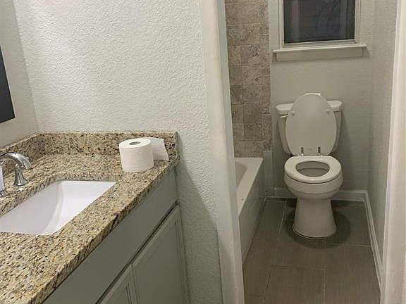 4th image of 3321 Western Dr