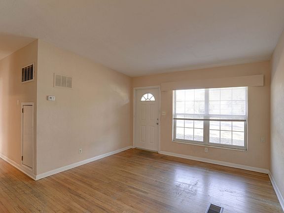 4th image of 1704 Edmundshire Rd