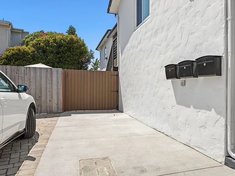 934 Sharon Ln #1 — Photo 13