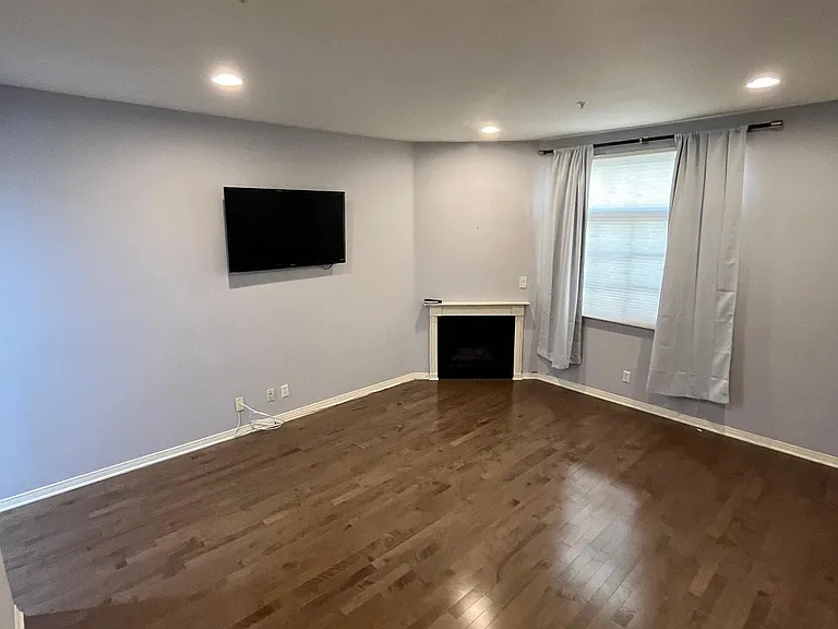 1645 Camden Ave #202 — Photo 9