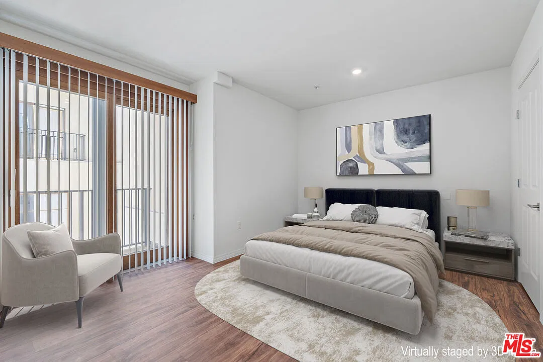3 bed, 3.0 bath, 1400 sqft, $4,000 — Photo 3